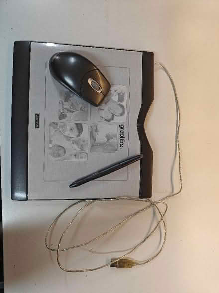 Photo of free Wacom Graphire 3 with pen and mouse (Barnacle CV7) #1