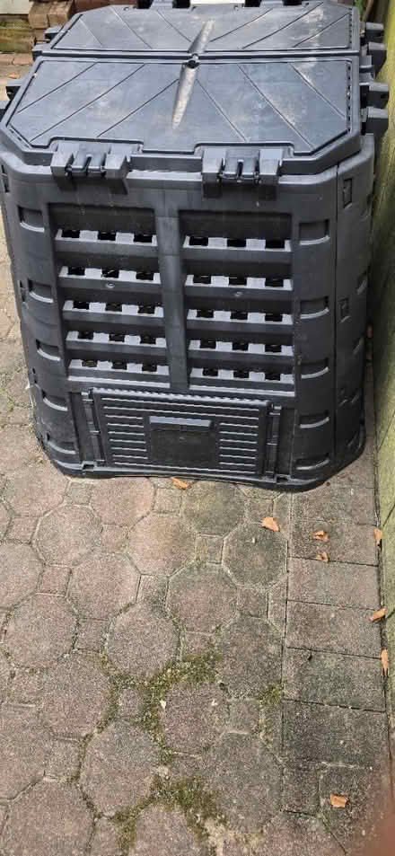 Photo of free Compost bin plastic (132 Chester Ave, Mass.Park NY) #1