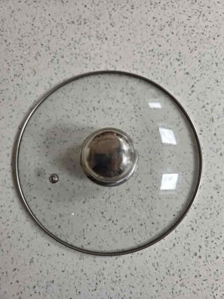 Photo of free 21cm diameter pyrex pan lid (Frimley) #1
