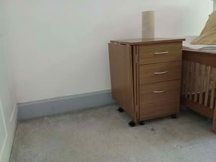 Photo of free Desk with folding leaf (Twickenham TW1) #2