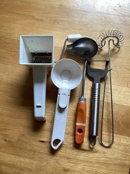 Photo of free Kitchen utensils (Charminster BH8) #1