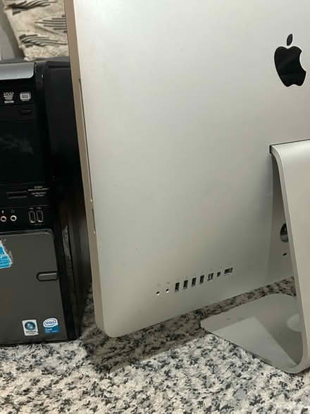 Photo of free old PC and IMAC both not tested (headington OX3) #1