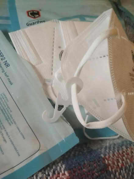 Photo of free FFP2 particle filtering masks (Near Mater hospital) #4
