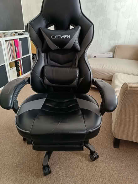 Photo of free Gaming Chair With Foot Rest (Hednesford WS12) #2