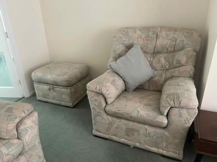 Photo of free 3 Piece Suite (Hazlemere HP15) #3