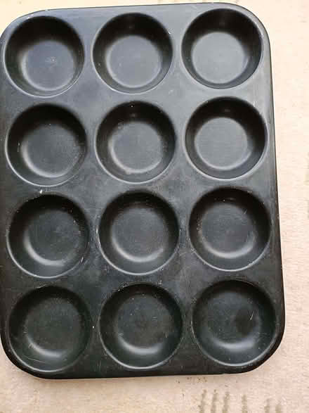 Photo of free Tin for small cakes or mince pies (Barnard's Green WR14) #1