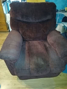 Photo of free Lazyboy recliners (Algiers) #2