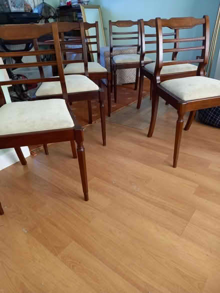 Photo of free Dinning table and Chairs (Cranleigh GU6 7AJ) #3