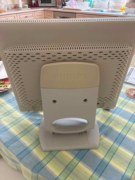 Photo of free Computer monitor (Burnhamthorpe and Tomken) #3