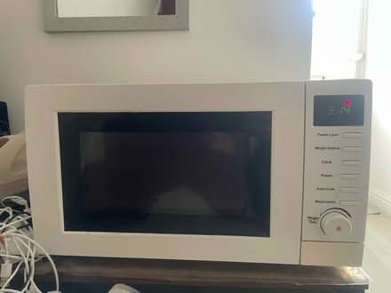Photo of free White Microwave (Erith DA8) #3