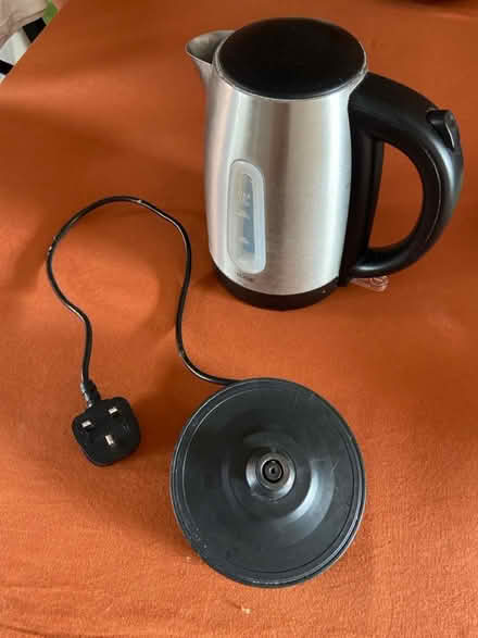 Photo of free Electric kettle (Hackenthope S12) #1