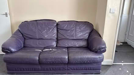 Photo of free Sofas (Leeds LS14) #4