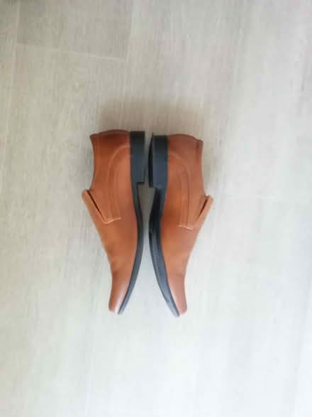 Photo of free As new, size 9 shoes (Brookvale RG21) #2