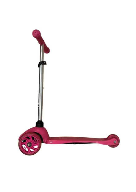 Photo of free Zoom N Scoot Kids Scooter (Brooklyn Storage) #1