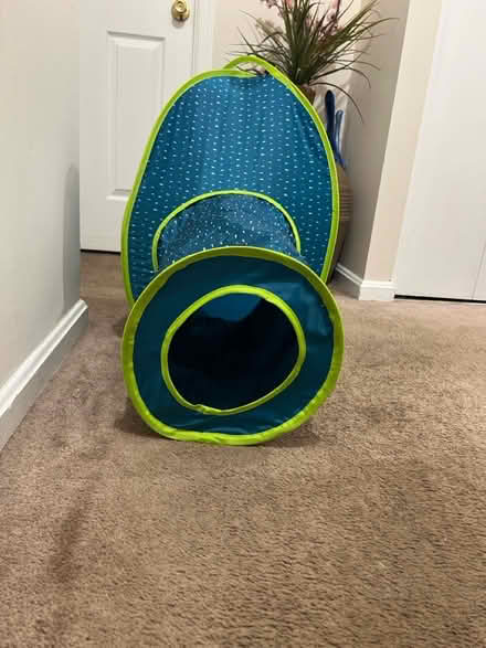 Photo of free Cat scrunchy lil play house (Off of quince orchard road) #2