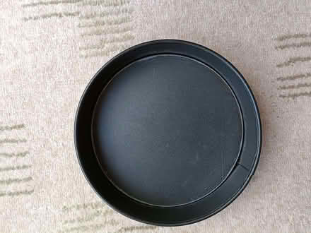 Photo of free Cake tin (Barnard's Green WR14) #1