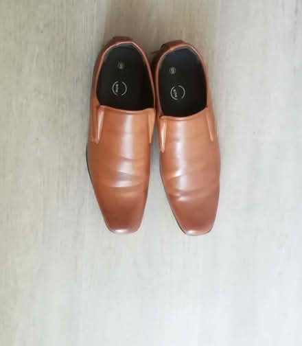 Photo of free As new, size 9 shoes (Brookvale RG21) #1