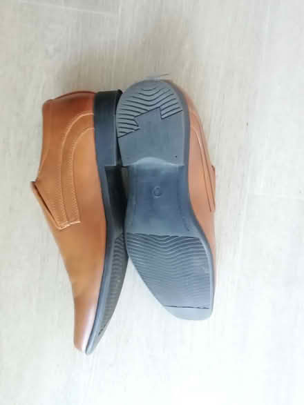Photo of free As new, size 9 shoes (Brookvale RG21) #3