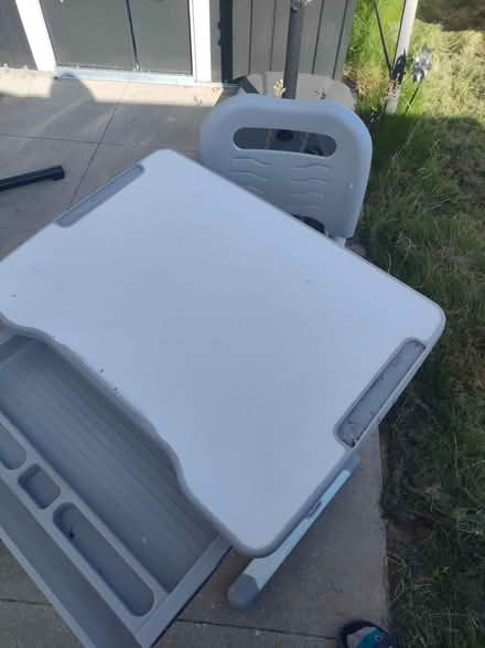 Photo of free Kids desk (CT12) #1
