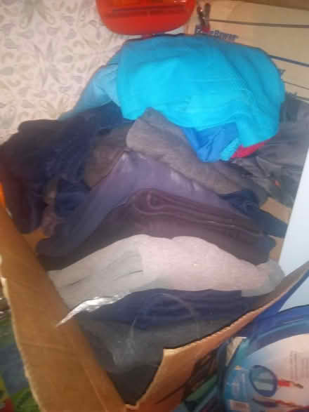 Photo of free men's medium sweats and shorts (NE Yonkers) #1