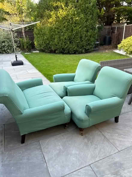 Photo of free 2 single arm chairs & one 2 seater (Bromley BR2) #1