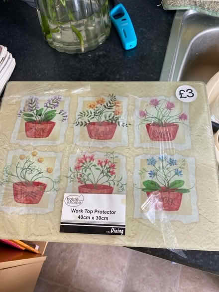Photo of free Glass Chopping Board Never Used (CT11) #1