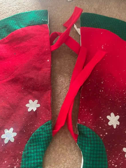 Photo of free Xmas tree skirt (Formby L37) #2