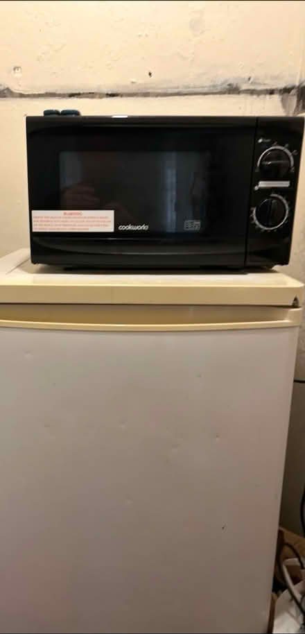 Photo of free Cookworks microwave (S41 0lj) #1