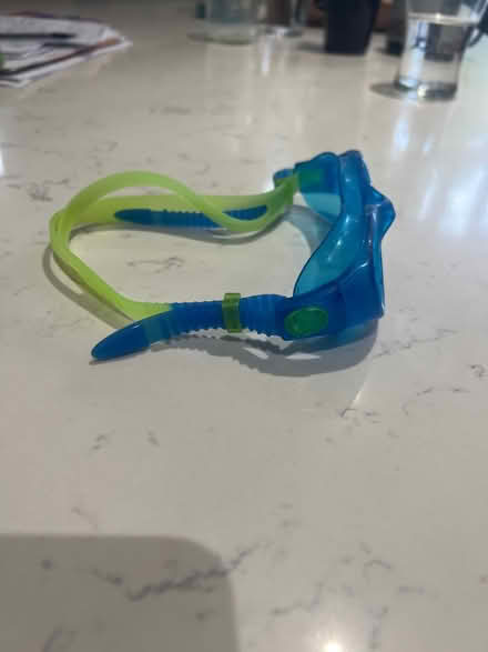 Photo of free Kids Zoggs goggles (CB5) #2