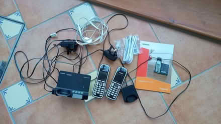 Photo of free Siemens cordless phone with two handsets (New Marston OX3) #1