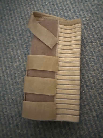Photo of free Wrist brace size medium (Ashford TW15) #3