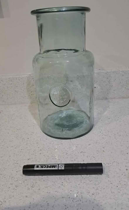 Photo of free Glass vase approx 30cm tall (TS8 9FP) #1