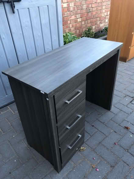 Photo of free Small desk (Northolt) #1