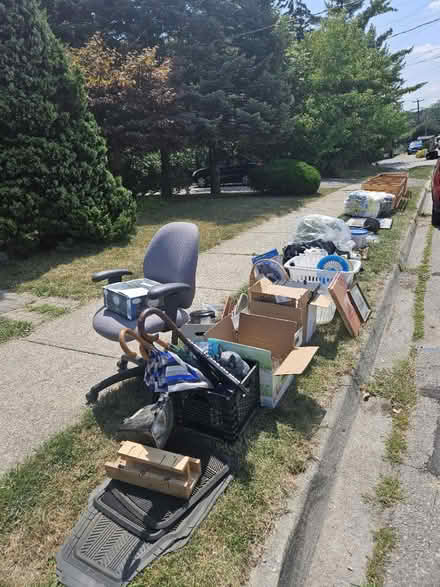 Photo of free Curb alert (2366 tait ave) #1