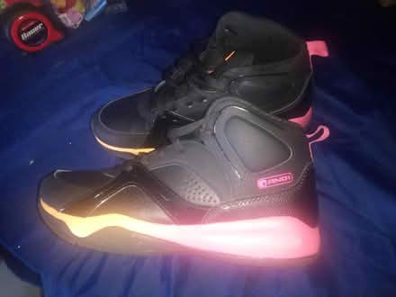 Photo of free and1 size 9 woman's (NE Yonkers) #3
