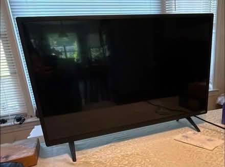 Photo of free Color TV (New Paltz and vicinity) #1