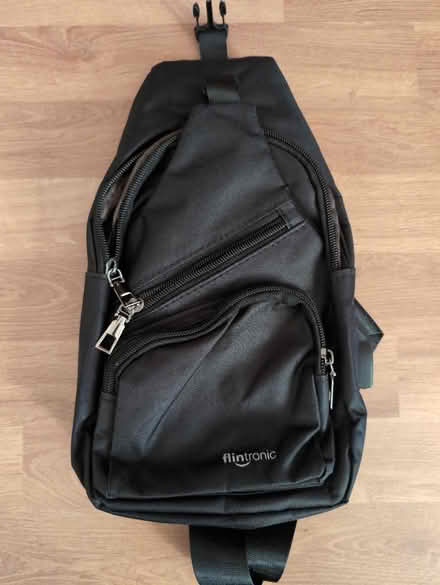 Photo of free Smal crossbag (SE17) #1