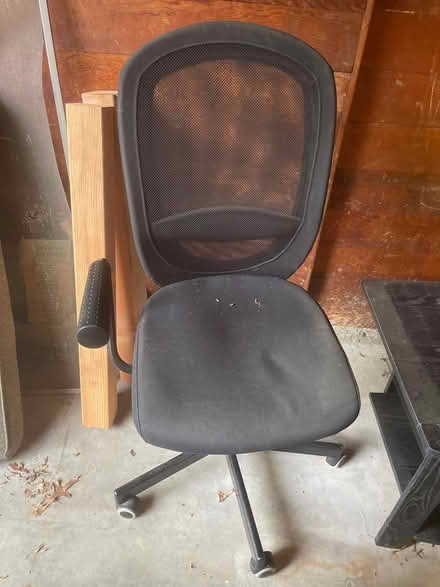 Photo of free black office chair mesh back (maple leaf lake city way) #1