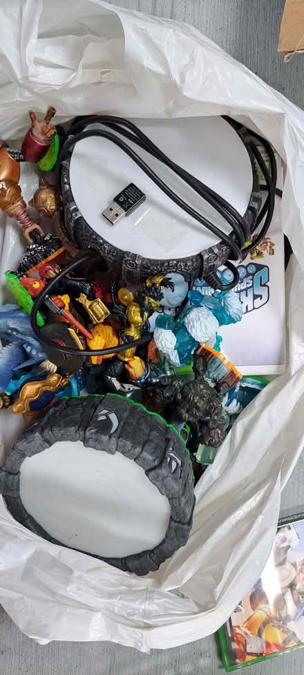 Photo of free Skylanders (COP YO23) #1