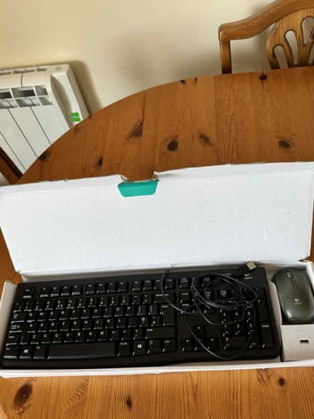 Photo of free Logitech keyboard and mouse (Dorchester) #1