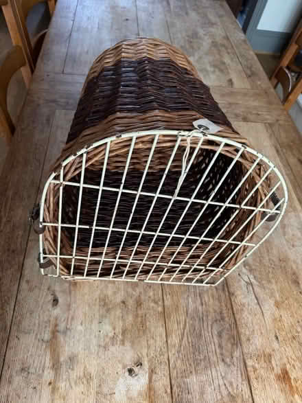 Photo of free Pet carrier (St Margarets TW1) #1
