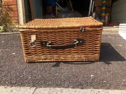 Photo of free Wicker Picnic Basket (Frome and surrounding) #1