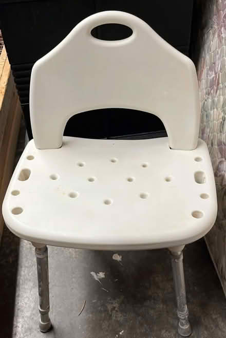Photo of free Shower chair (New Paltz and vicinity) #1
