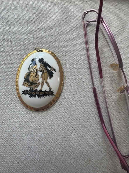 Photo of free Fine Bone China Pendant. The Countess (Beaconsfield HP9) #1