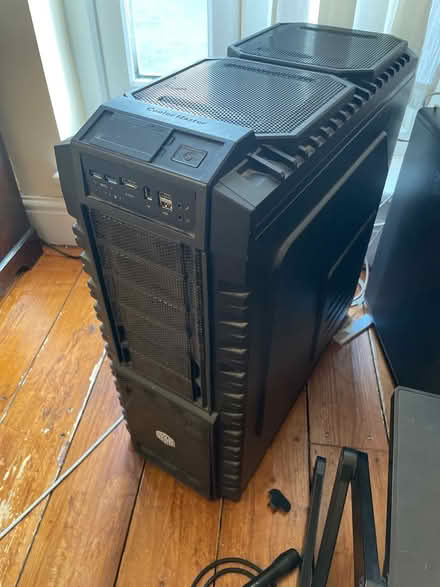 Photo of free 2010s Gaming PC with Windows 10 Pro (Roman Road E3) #1