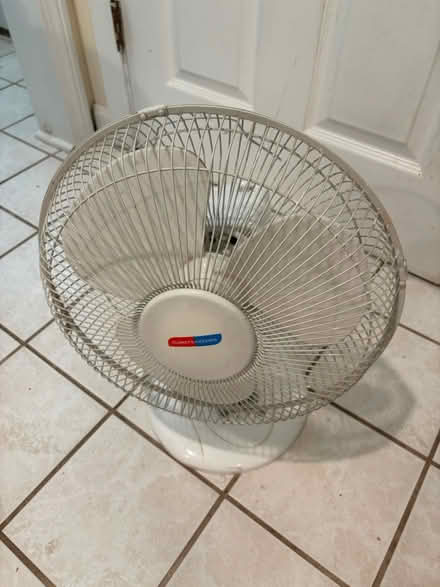 Photo of free 11 inch (approximate) fan (Simsbury) #1