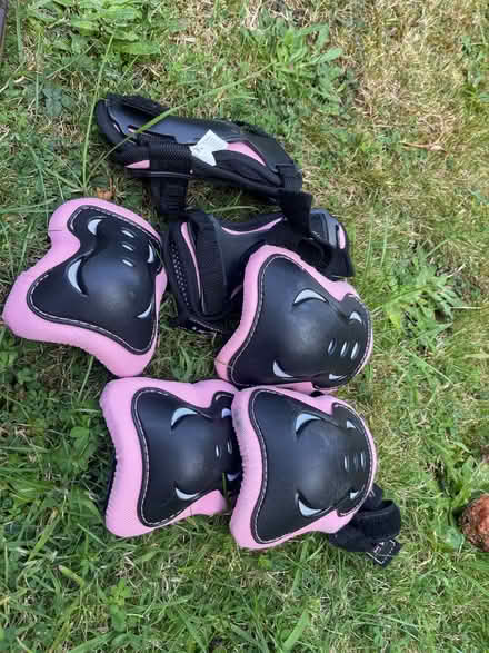 Photo of free Heelys Roller Shoes (size 1 UK) and protections (HA9) #3