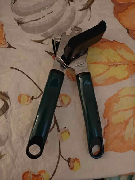 Photo of free Can opener (Mississauga square one) #1