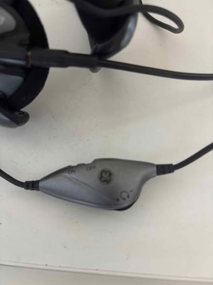 Photo of free Old style headphones with microphones (Lemsford AL8) #3