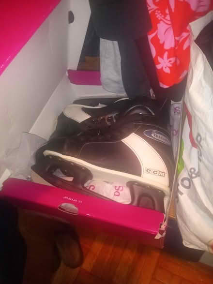 Photo of free size 5 boys ccm intruder ice skates (NE Yonkers) #1